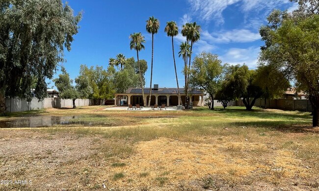 Foto del edificio - 5337 E Thunderbird Rd