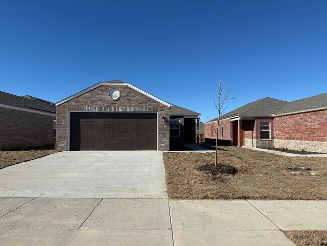 Foto del edificio - Three Bedroom | Two Bath Home in Barberry Court