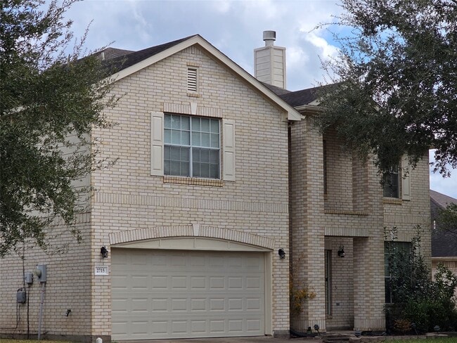 Building Photo - 2715 Riverhollow Ln