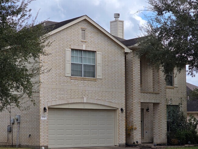 Foto del edificio - 2715 Riverhollow Ln