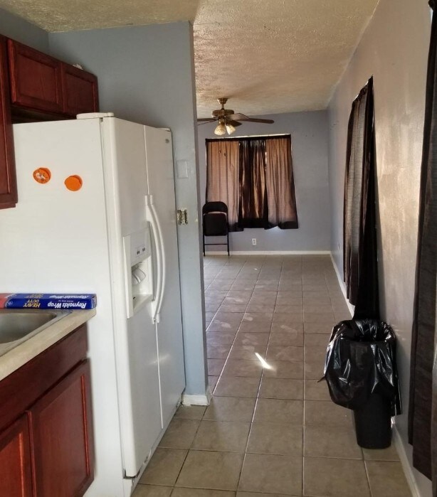 Foto del edificio - 6111 Pierce St