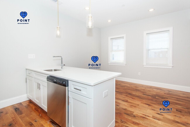 Building Photo - 128 Bremen St