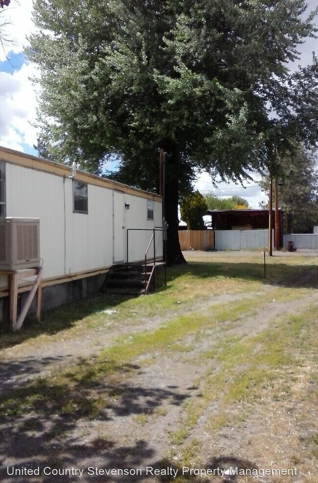 Building Photo - 1 br, 1 bath House - 605 S. Main Street