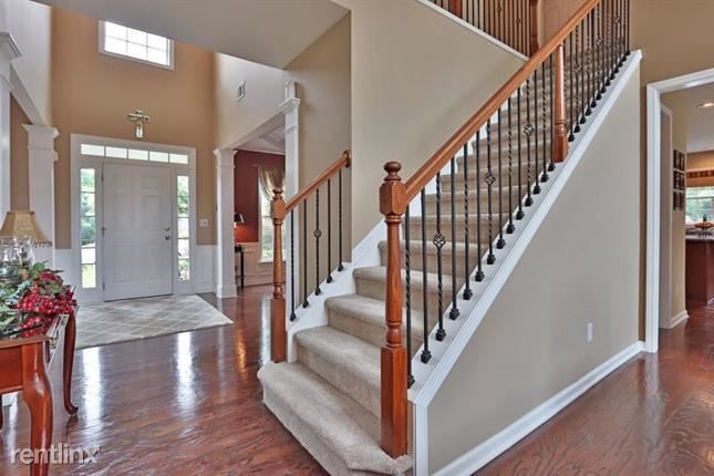 Building Photo - 5 br, 3 bath House - 730 Marylebone Drive