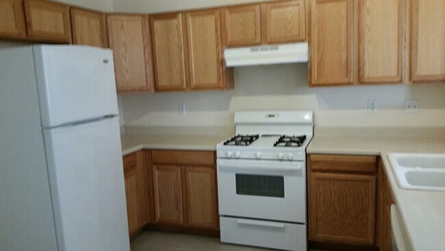 Foto del edificio - 4 Bedroom home for rent