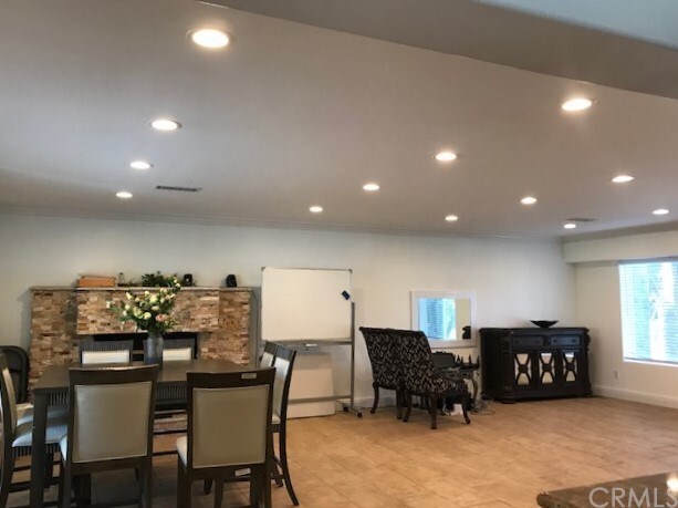 Foto del edificio - 433 Banna Ave