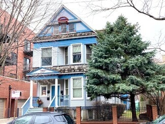 Building Photo - 1916 W Byron St