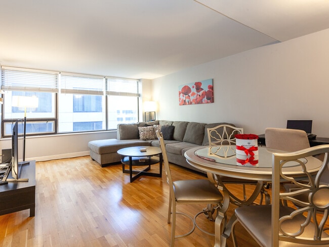 Building Photo - 233 E Erie St