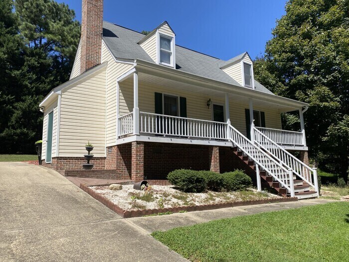 Primary Photo - 3 Bedroom 2 bath house