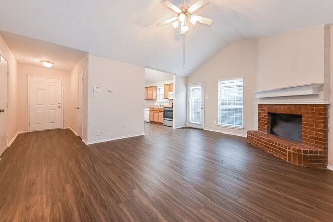 Foto del edificio - 1011 Caliente Dr