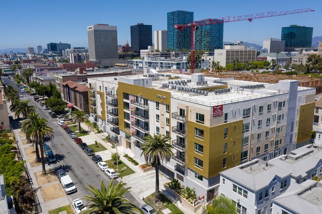 Foto del edificio - 2939 Leeward Ave