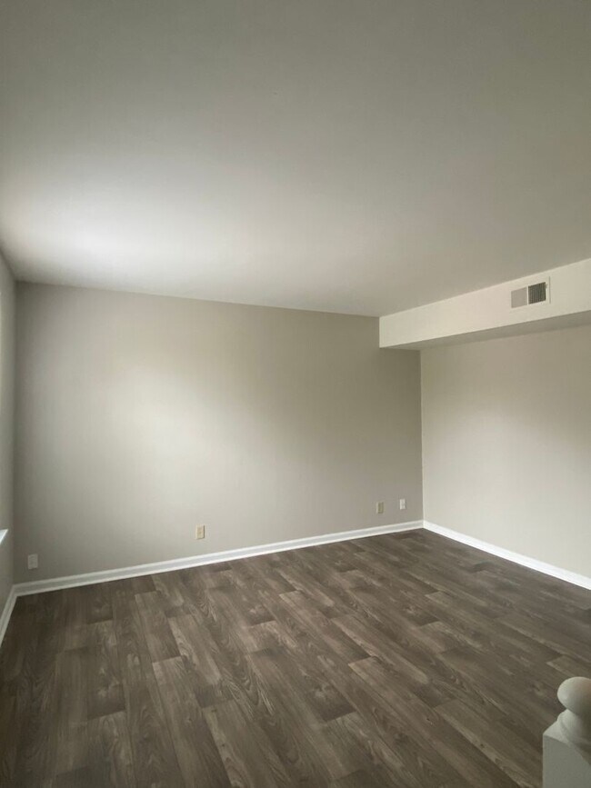 Foto del edificio - Move In Ready!!