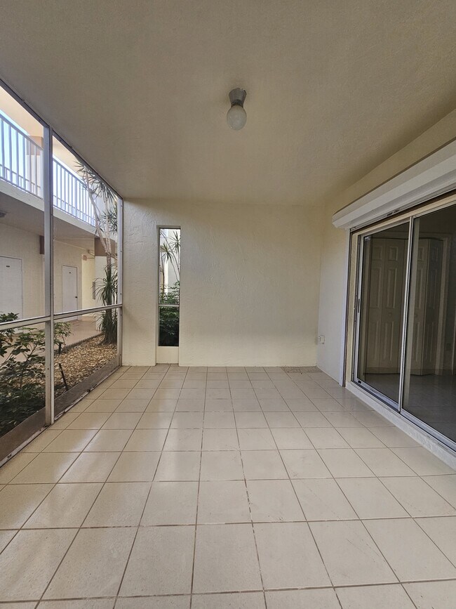 Building Photo - 6025 Chardonnay Ln