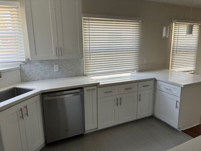 Building Photo - NICELY UPGRADED 3 BEDROOM 2 BATH EAST WHITTIER HOME FOR LEASE