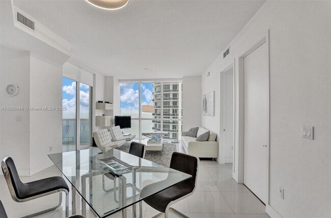 Building Photo - 18201 Collins Ave