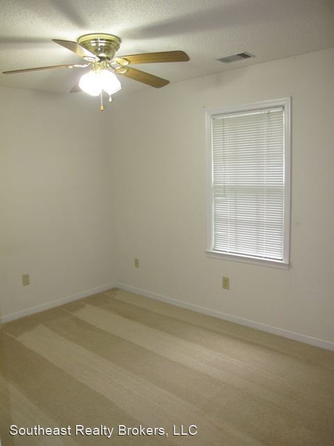 Building Photo - 2 br, 1 bath House - 196 Park Ridge Place