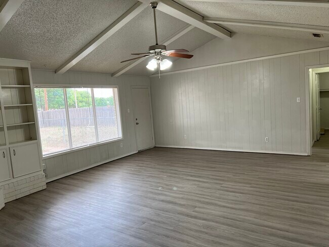 Foto del edificio - 4608 60th St