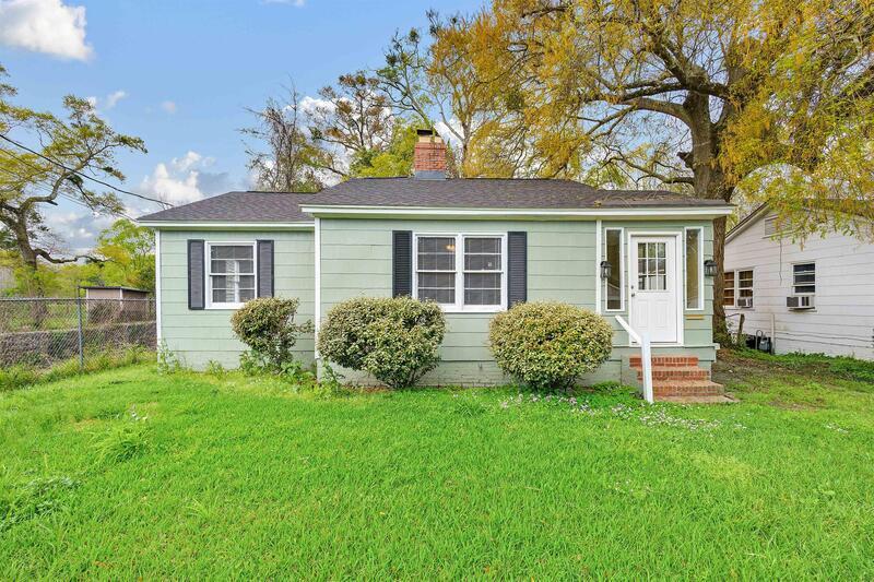 Foto principal - 206 Pinehill Dr