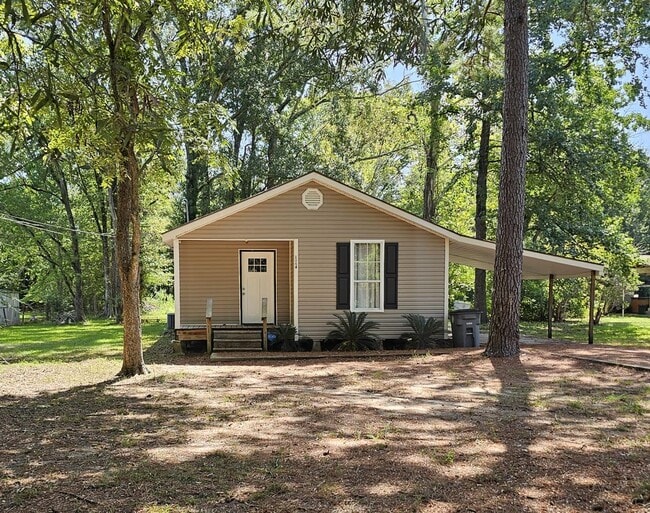 Building Photo - 1046 Sunshine Dr