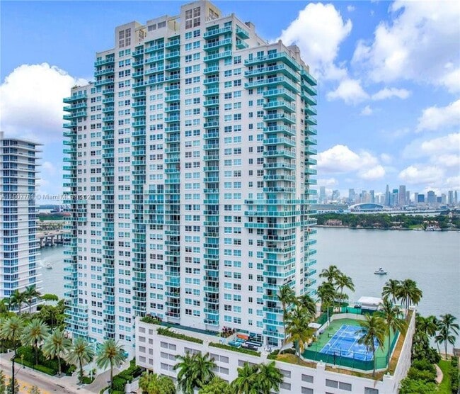 Building Photo - 650 West Ave