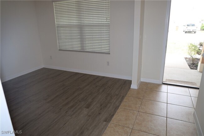 Building Photo - 308 SW 16th Terrace