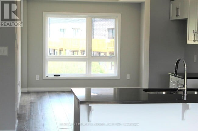 Photo du bâtiment - 720 Grey St