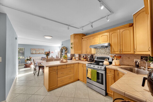 Foto del edificio - 261 Wimbledon Lakes Dr