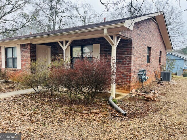 Foto del edificio - 1075 Eastview Rd NE