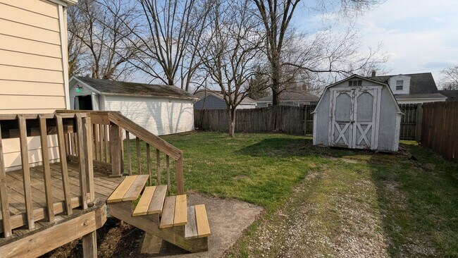 Building Photo - Charming 3 bedroom/1 bath home in the heart of Akron!