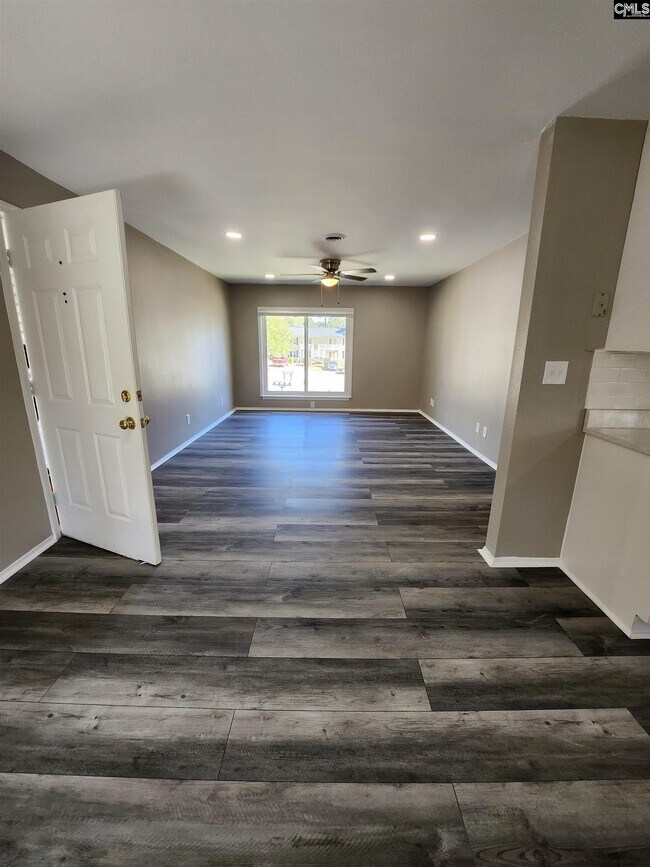 Foto del edificio - 2919 Chatsworth Rd