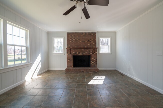 Foto del edificio - 1437 Briarcliff Dr