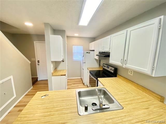 Building Photo - 6965 Peyote Way