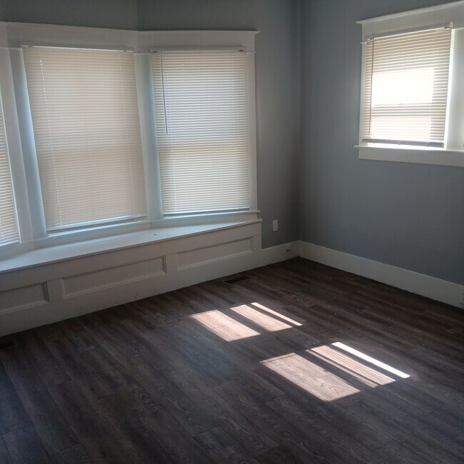 Foto del edificio - 613 N 39th St