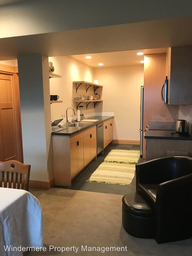 Building Photo - 1 br, 1 bath House - 1418 4th St.