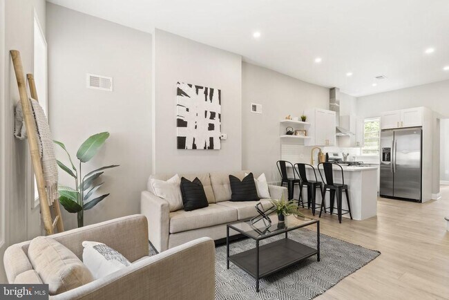 Foto del edificio - 2571 Coral St