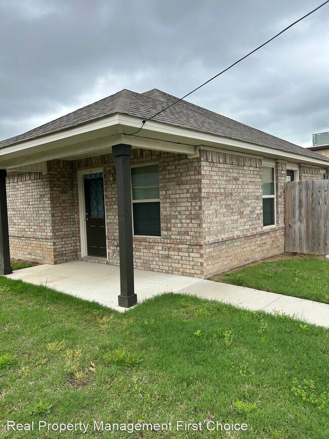 Foto del edificio - 2 br, 2 bath House - 411 S 18th St. Unit B