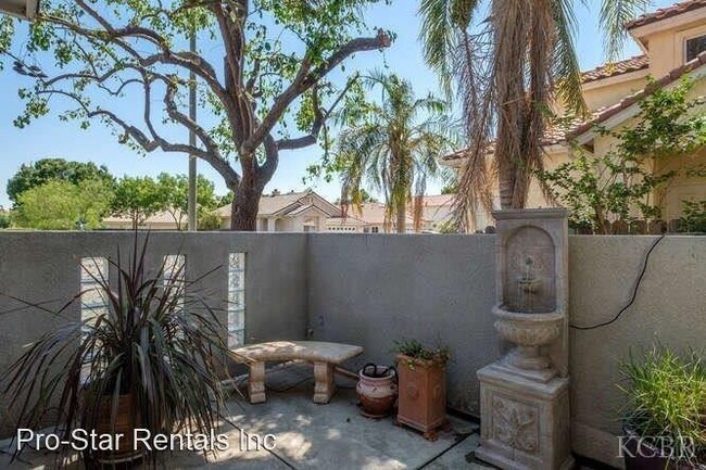 Foto del edificio - 3 br, 2.5 bath House - 110 Lake Dr.