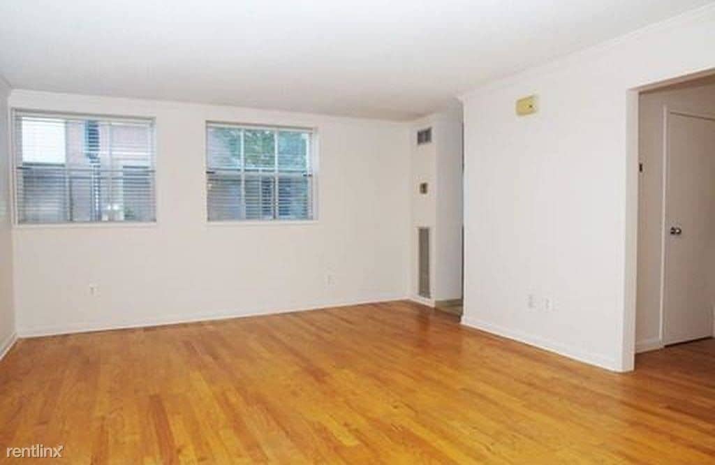 Primary Photo - 106 13th St