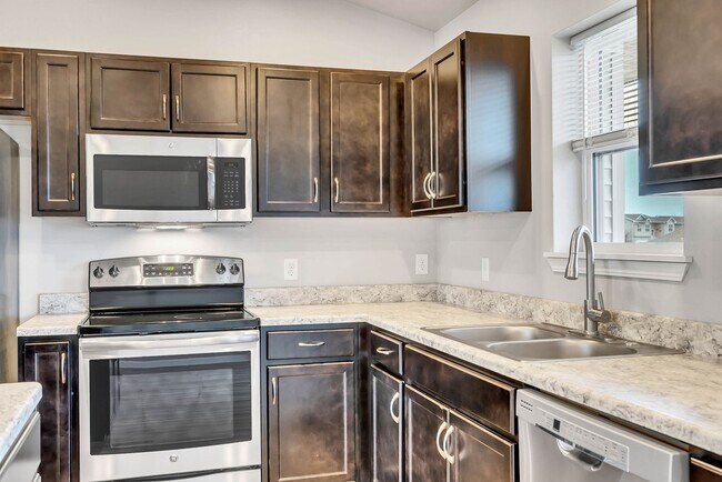 Foto del edificio - Modern Elegance Beckons at Summerland Park...