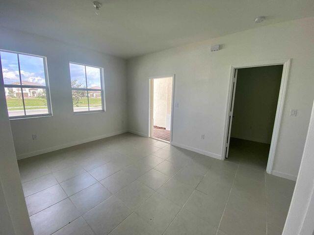 Foto del edificio - 2310 SE 28th St