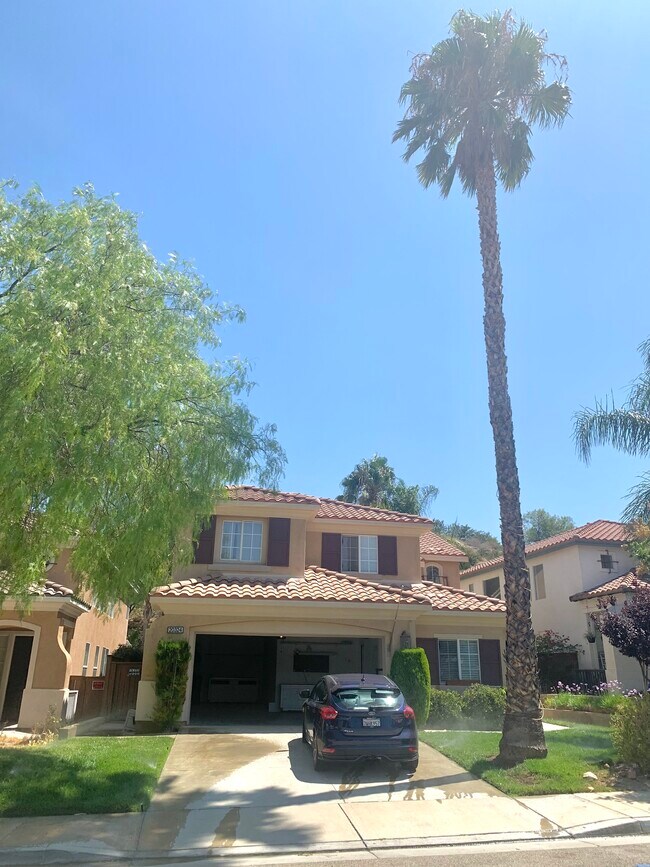 Building Photo - 20324 Colina Dr
