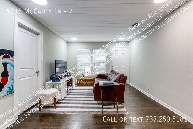 Foto del edificio - 5216 McCarty Ln