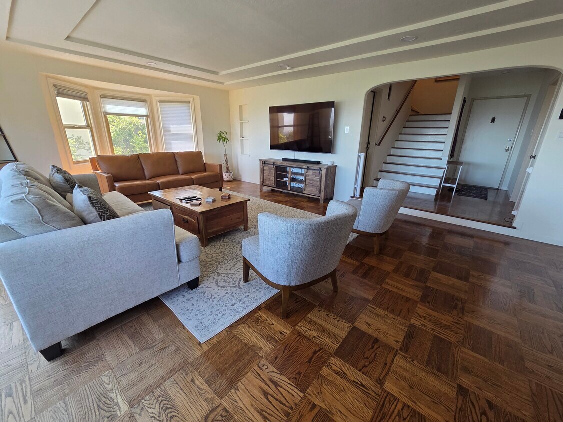 Foto principal - 7234 View Ave