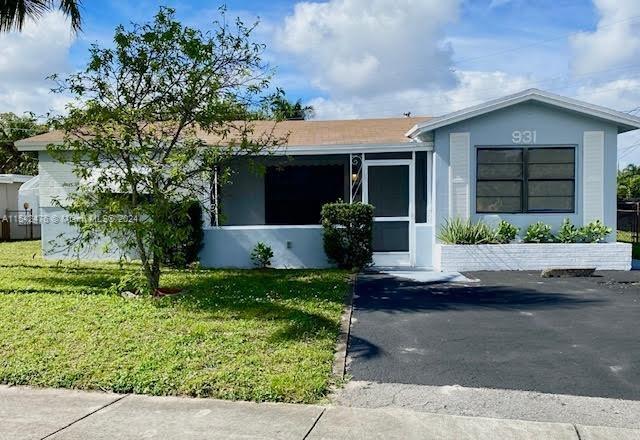 Building Photo - Listing 10