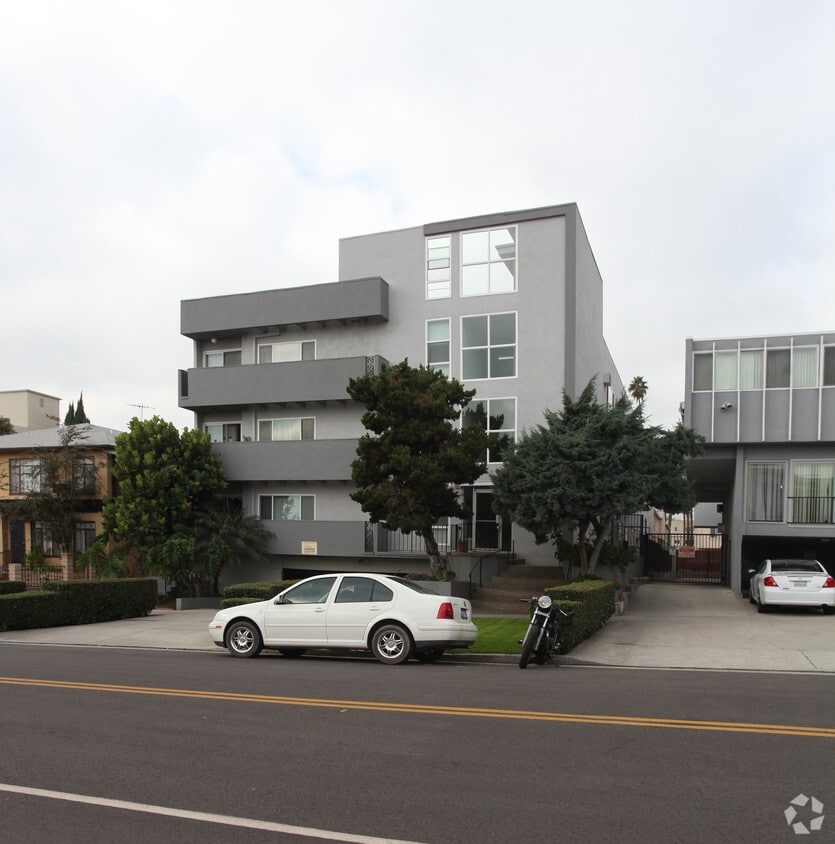 Building Photo - Winona Towers