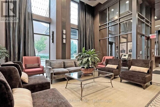 Building Photo - 385-1385 Prince of Wales Dr