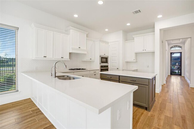 Foto del edificio - 15906 Golden Trails Ct