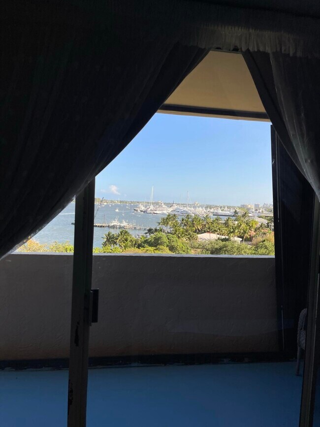 Foto del edificio - 5200 N Flagler Dr