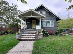 Building Photo - 2703 SE 71st Ave