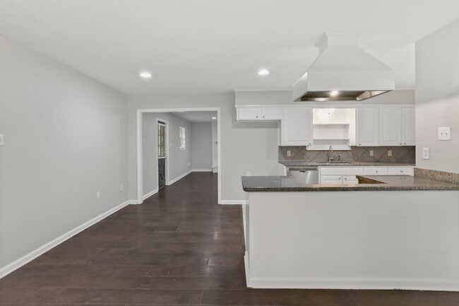 Foto del edificio - 9644 Meadowdale Dr